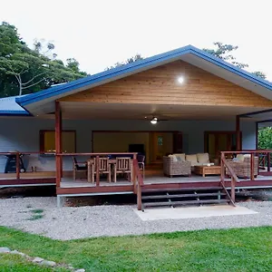 Holiday home Coconut House