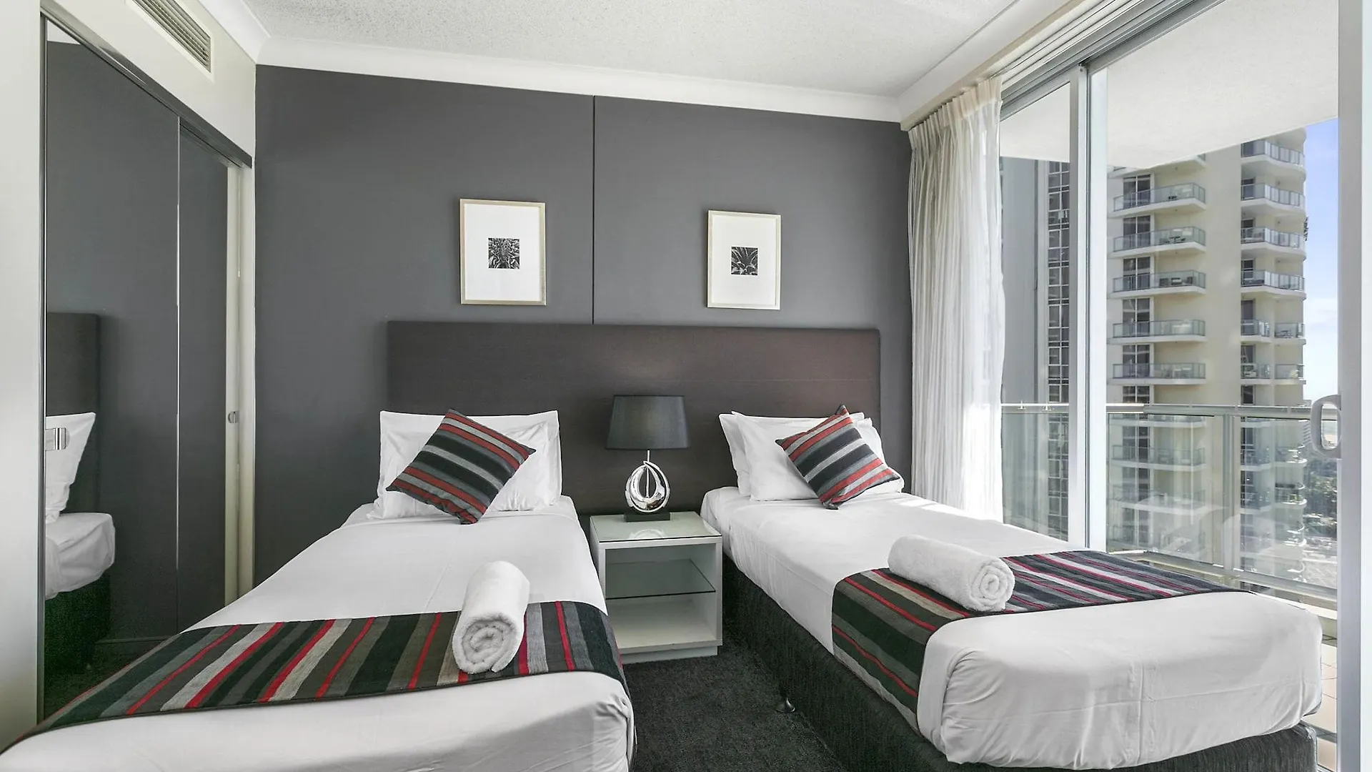 Aparthotel Mantra Towers Of Chevron Surfers Paradise