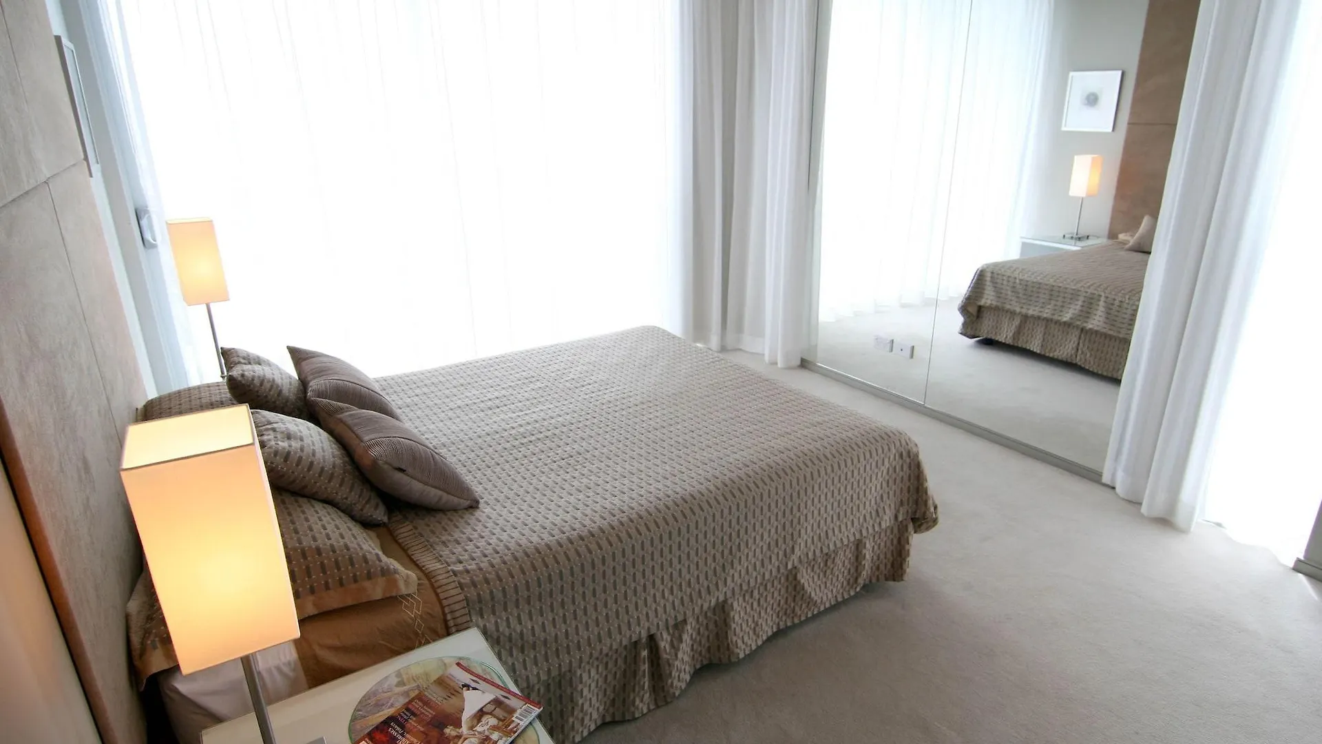 Aparthotel Mantra Towers Of Chevron Surfers Paradise 3*,