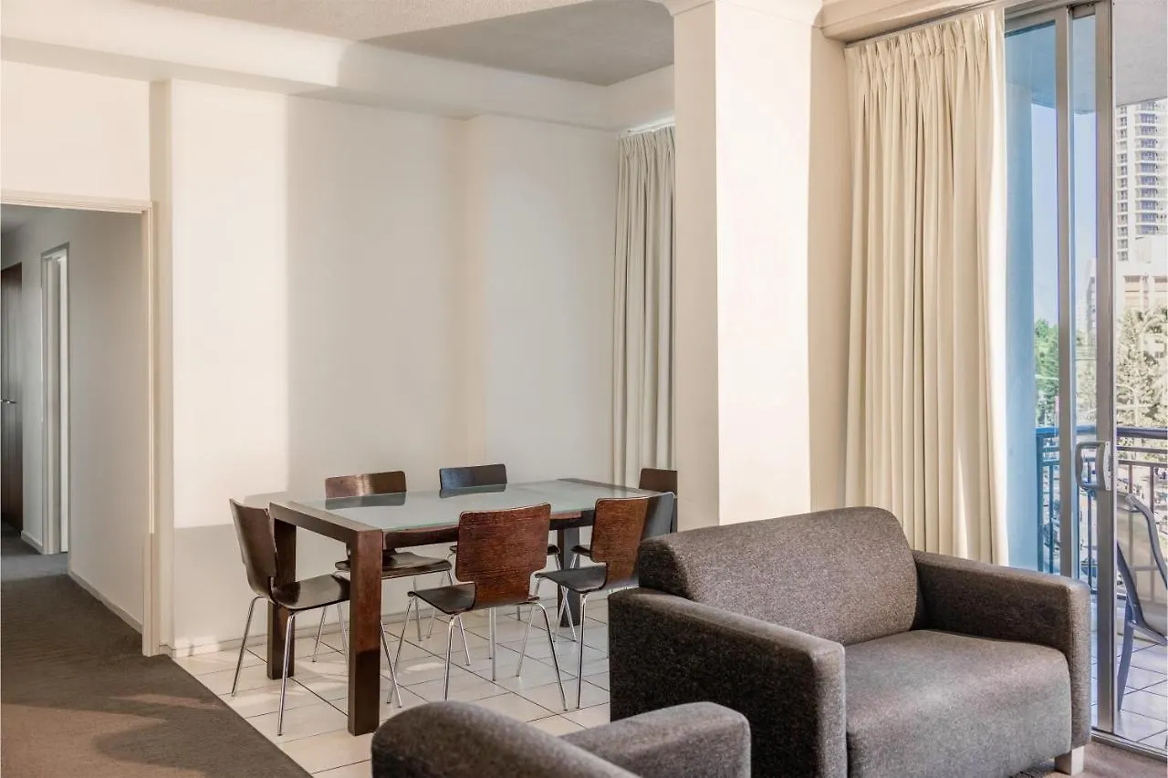 Aparthotel Mantra Towers Of Chevron Surfers Paradise 3*,  Australia
