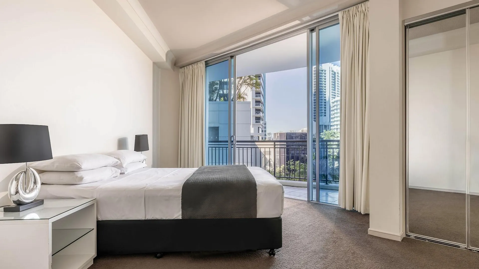 Aparthotel Mantra Towers Of Chevron Surfers Paradise