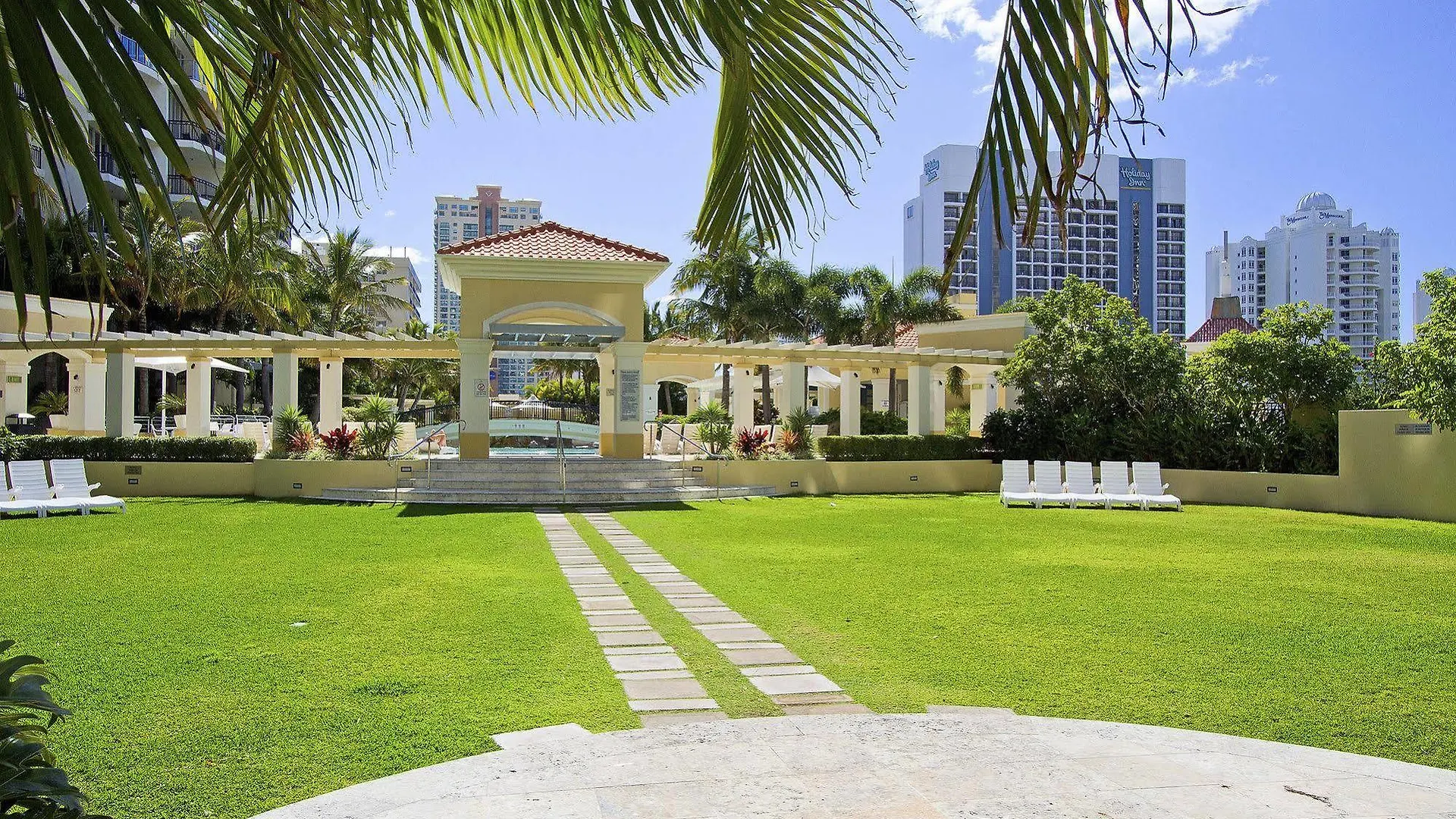 ***  Aparthotel Mantra Towers Of Chevron Surfers Paradise Australia